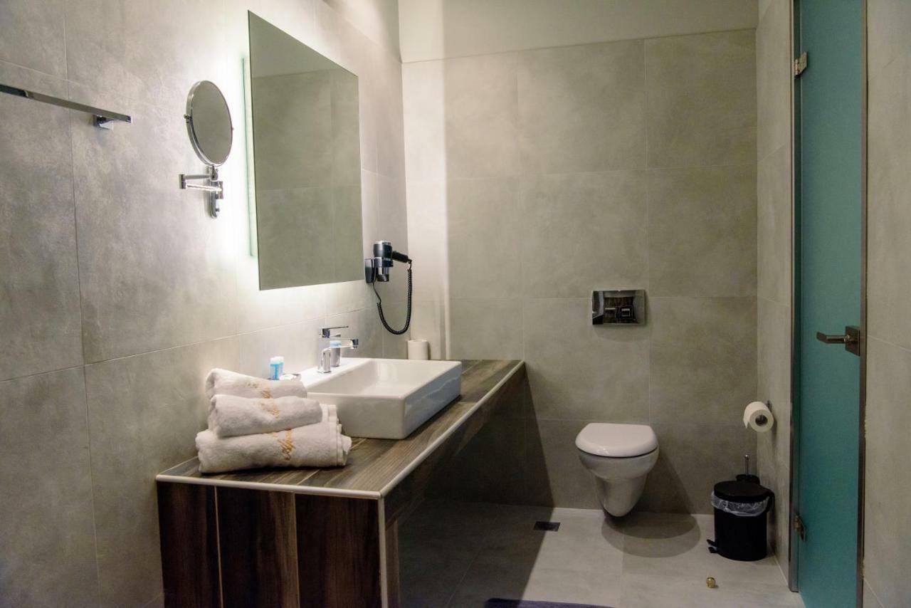 Eva Apartments 比雷埃夫斯 外观 照片